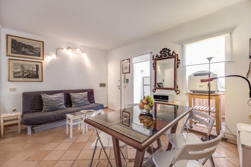 Frangipane Apartment Rom Rum bild